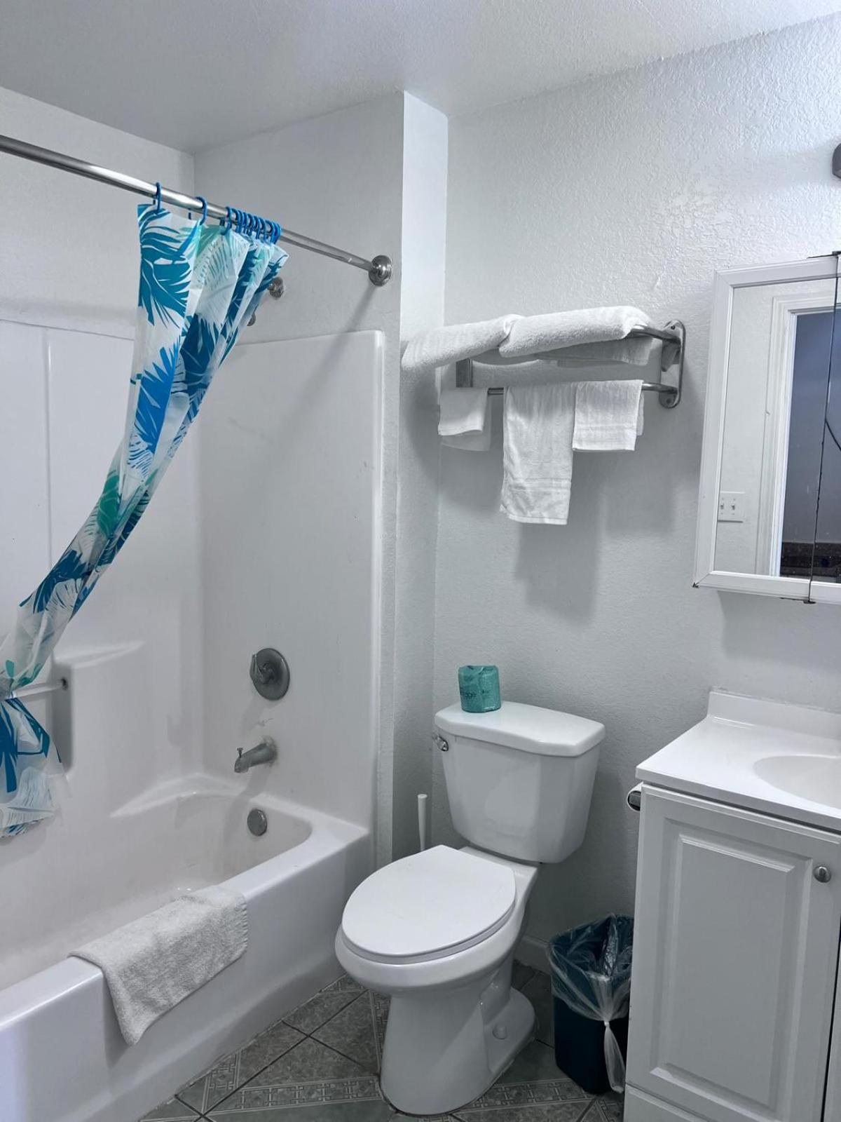 Oyo Garden Inn And Suites Pearsall I-35 East Dış mekan fotoğraf