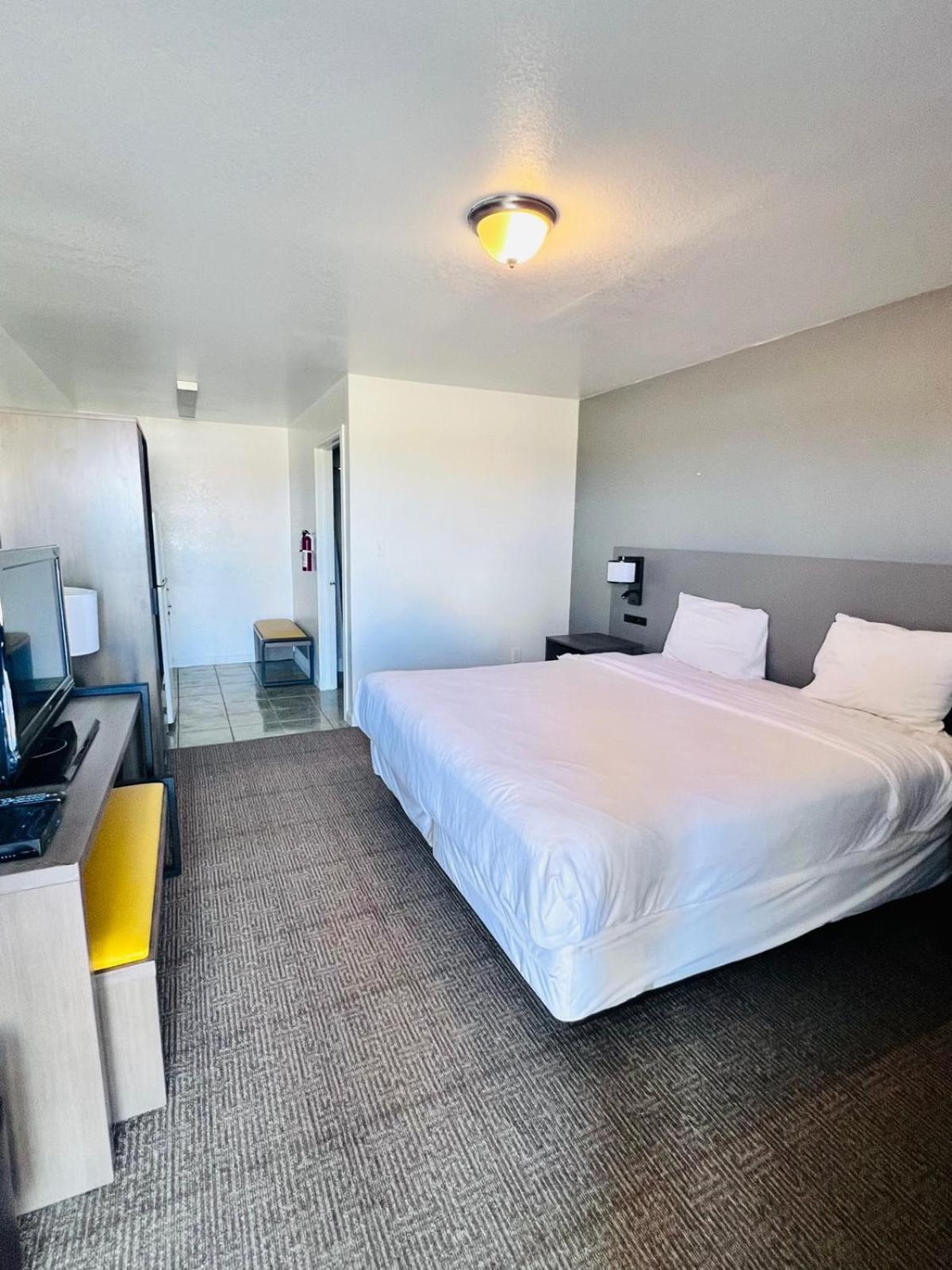Oyo Garden Inn And Suites Pearsall I-35 East Dış mekan fotoğraf