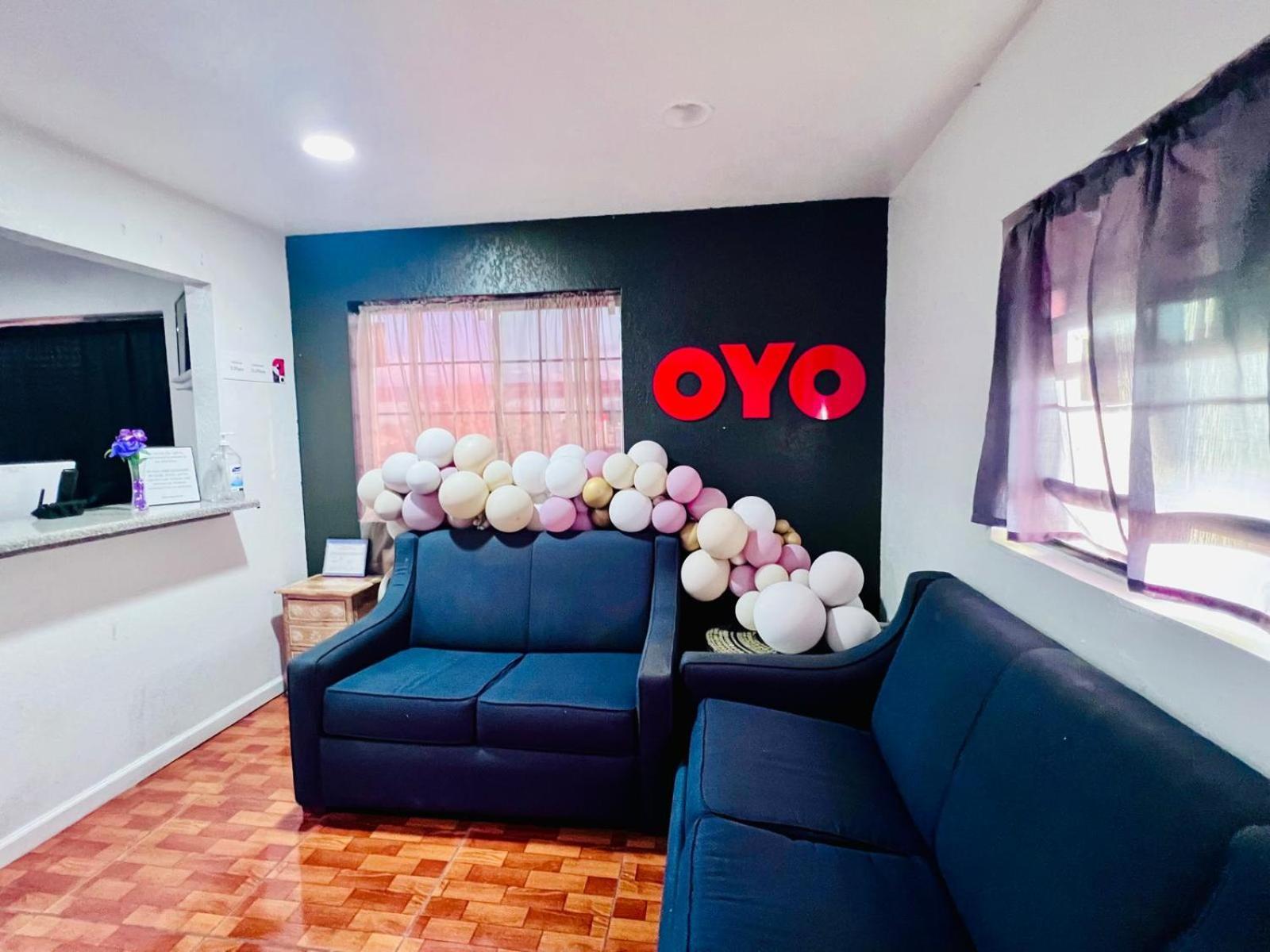 Oyo Garden Inn And Suites Pearsall I-35 East Dış mekan fotoğraf